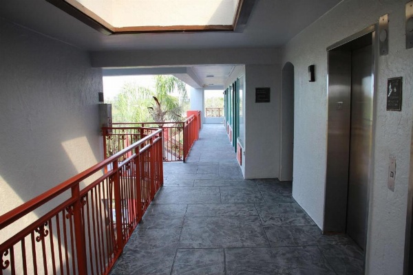 Boca Suites Deerfield Beach, SureStay Collection by BW image 19