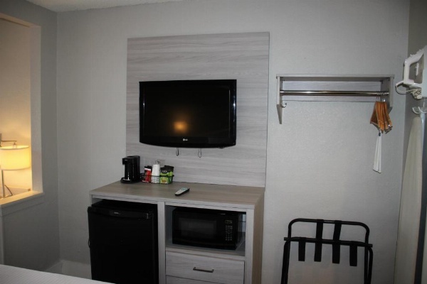 Boca Suites Deerfield Beach, SureStay Collection by BW image 24