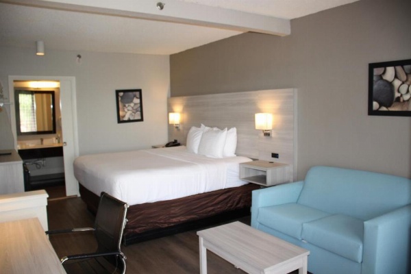 Boca Suites Deerfield Beach, SureStay Collection by BW image 26