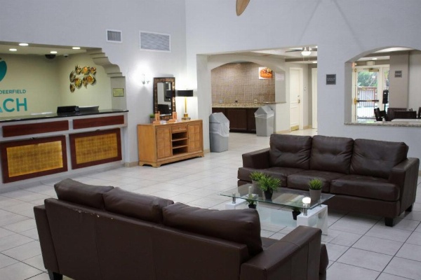 Boca Suites Deerfield Beach, SureStay Collection by BW image 8